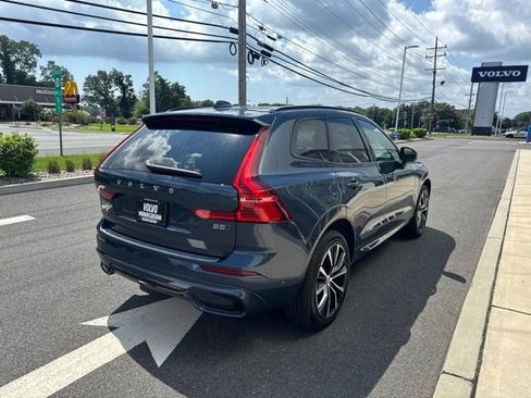 Certified 2024 Volvo XC60 B5 Plus w/ Protection Package Premier AWD/4WD image 5