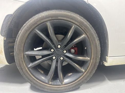 Used 2018 Dodge Charger SXT w/ Blacktop Package RWD image 6