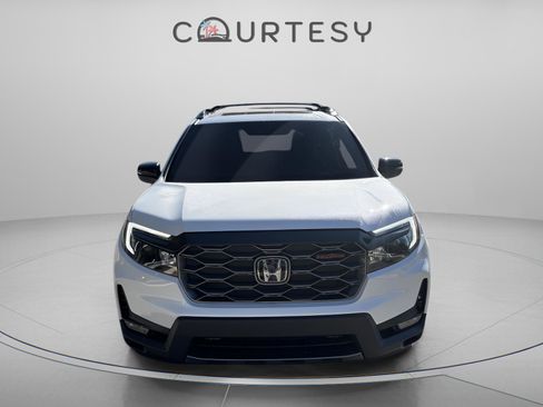 Certified 2023 Honda Passport TrailSport image 10