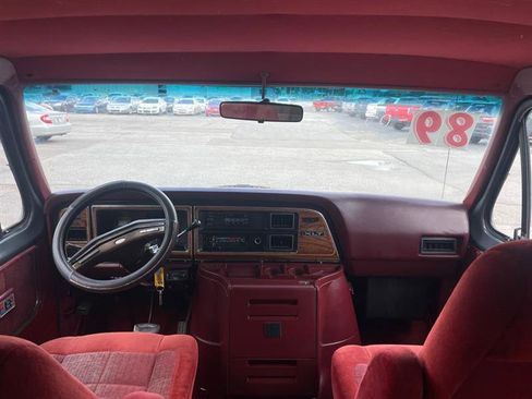 Used 1989 Ford E-250 and Econoline 250 Club Wagon RWD image 9
