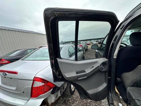 Used 2011 Nissan Xterra X RWD image 24