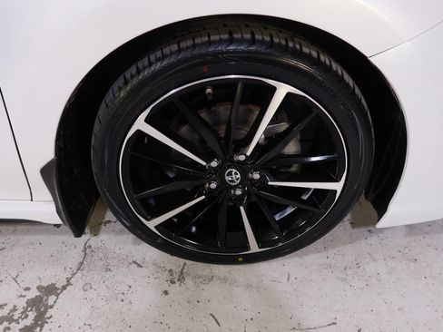 Used 2021 Toyota Camry XSE image 40