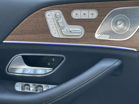Certified 2025 Mercedes-Benz GLS 450 4MATIC image 19