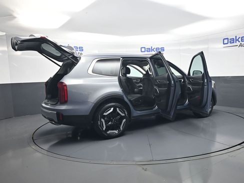 Used 2025 Kia Telluride S AWD/4WD image 58
