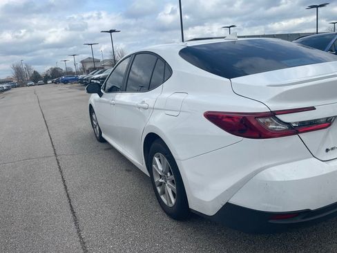 Used 2026 Toyota Camry LE w/ Convenience Package image 5