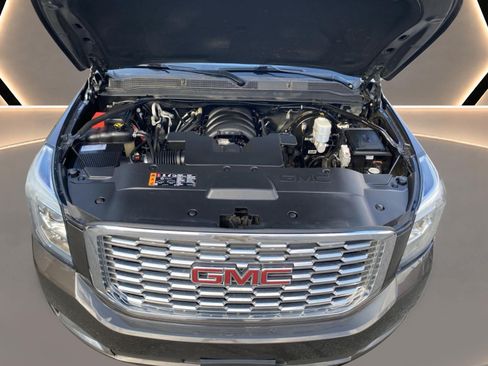 Used 2020 GMC Yukon XL Denali AWD/4WD image 41