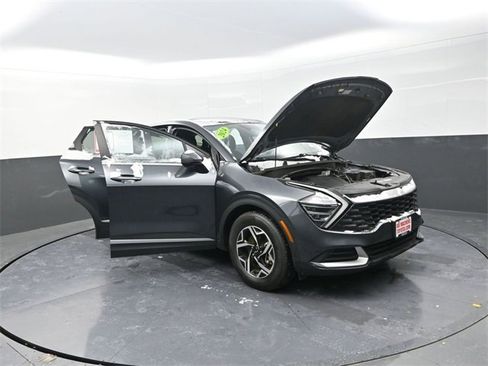 Used 2024 Kia Sportage LX image 35