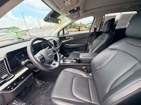 Used 2025 Kia Sportage EX w/ Premium Package FWD image 22