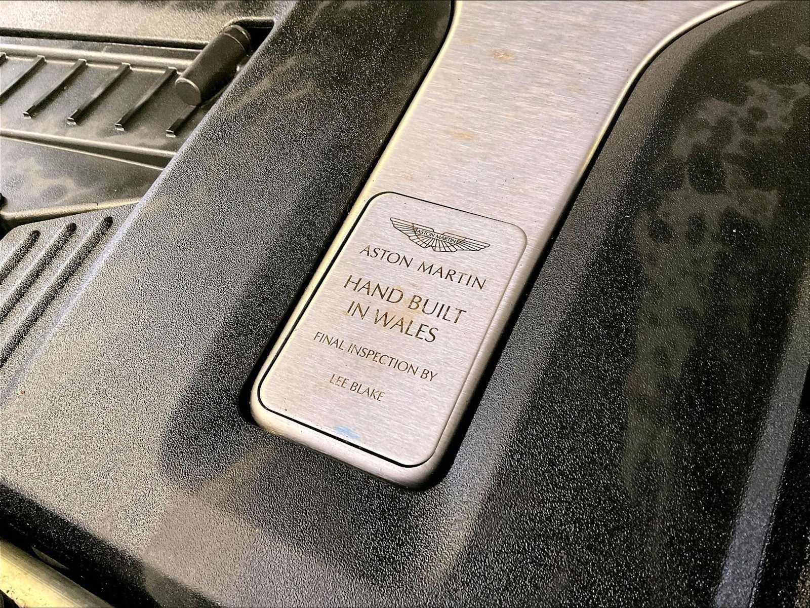 Used 2021 Aston Martin DBX AWD/4WD image 33