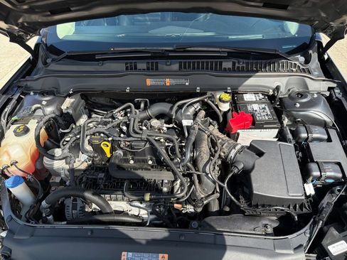 Used 2019 Ford Fusion SEL image 22