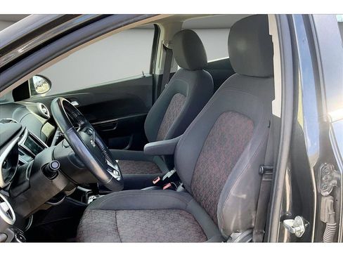 Used 2018 Chevrolet Sonic LT w/ True North Edition FWD image 23