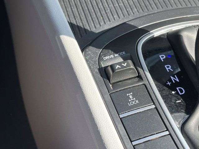 Used 2025 Hyundai Kona SEL AWD/4WD image 31