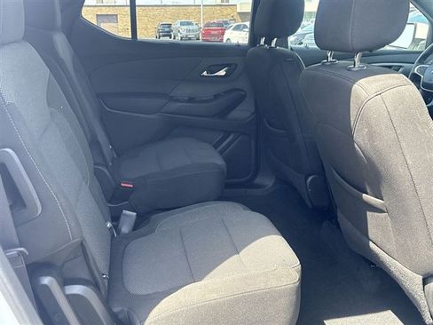 Used 2023 Chevrolet Traverse LT FWD image 25