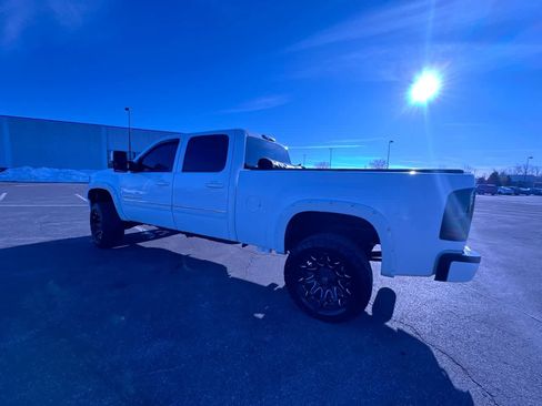 Used 2013 GMC Sierra 2500 Denali w/ Suspension Package, Off-Road image 7