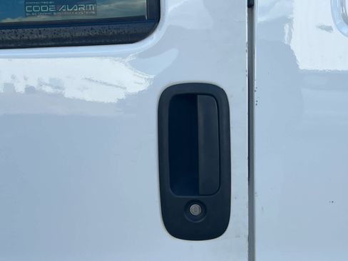 Used 2019 Chevrolet Express 3500 Extended w/ Driver Convenience Package image 14