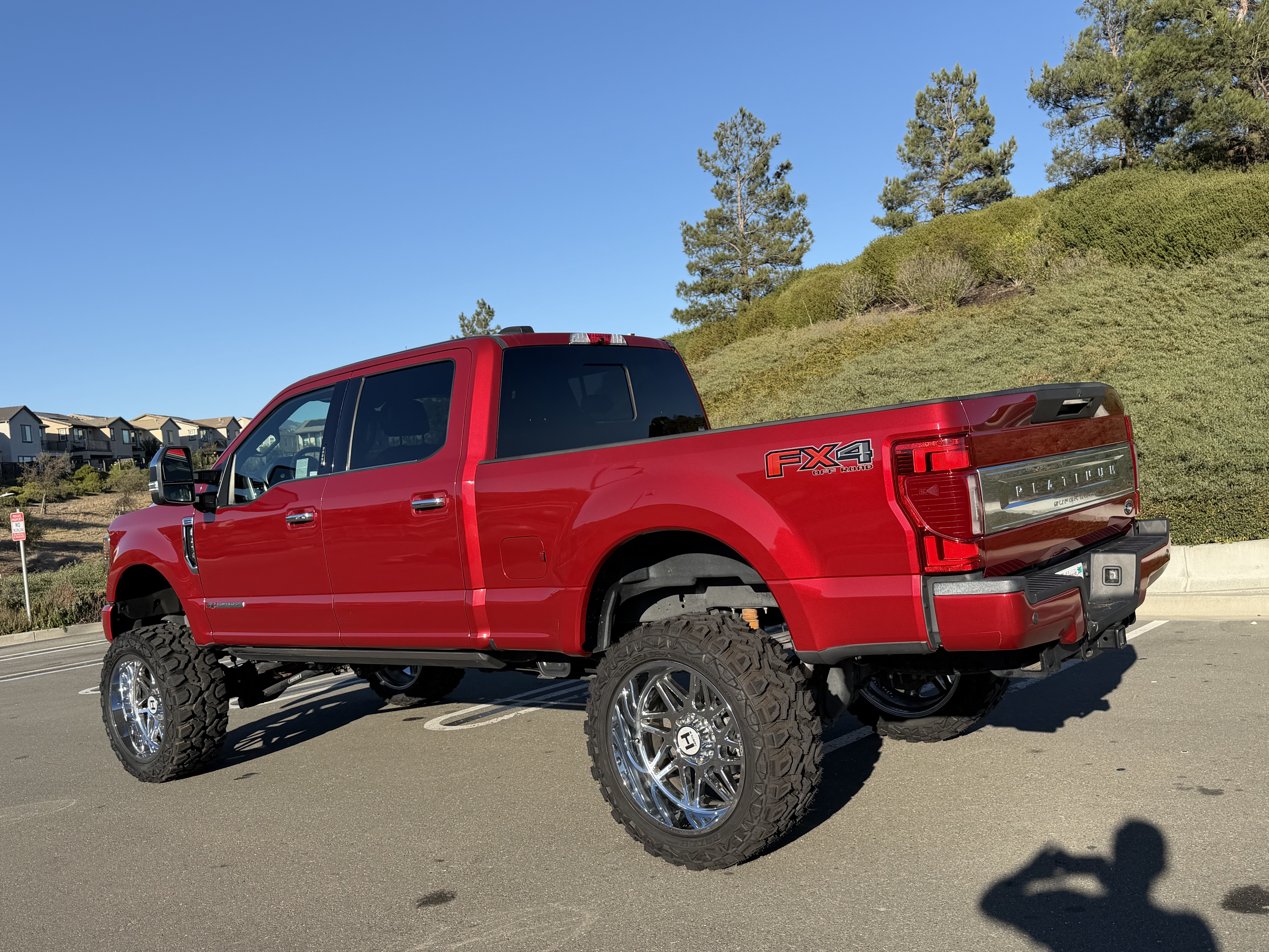 Used 2020 Ford F250 Platinum w/ FX4 Off-Road Package AWD/4WD image 14