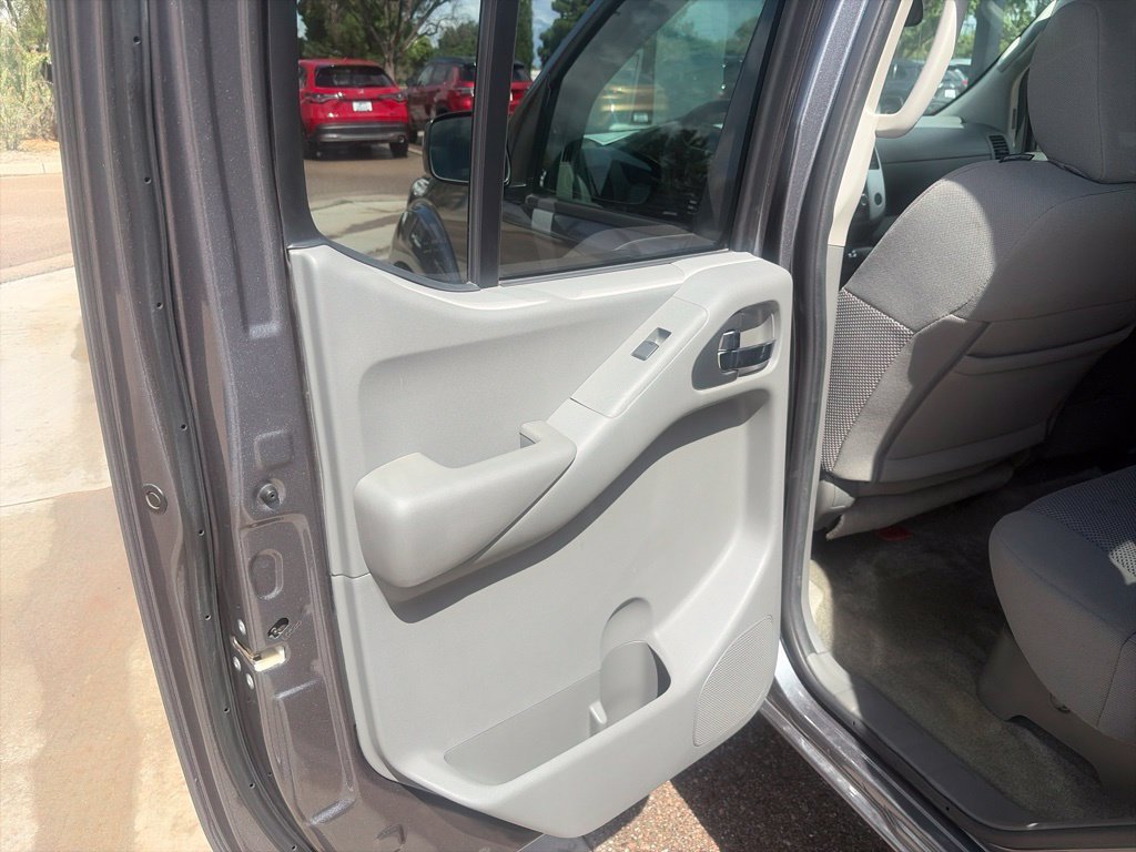 Used 2018 Nissan Frontier SV w/ Value Truck Package RWD image 17