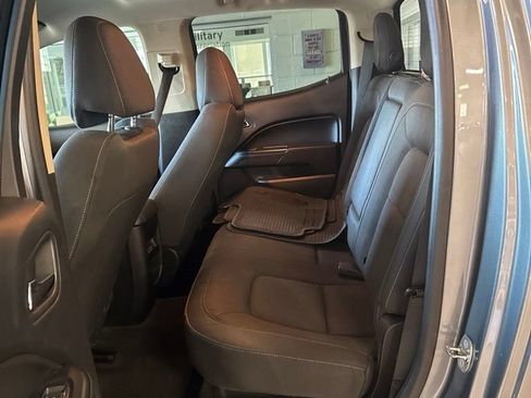 Used 2018 Chevrolet Colorado LT w/ LT Convenience Package AWD/4WD image 6