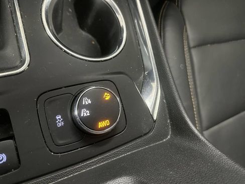 Used 2018 Chevrolet Traverse LT AWD/4WD image 46