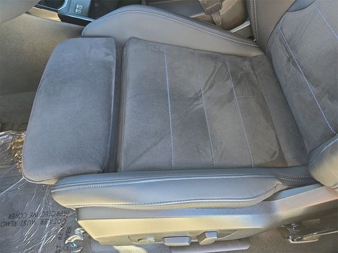 Used 2024 BMW X1 M35i w/ Premium Package image 32