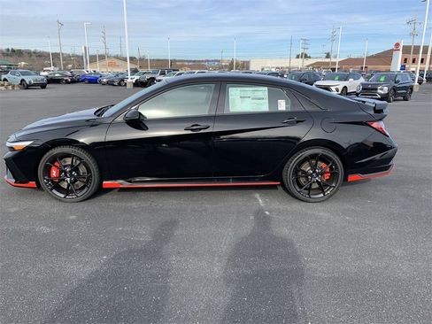 New 2025 Hyundai Elantra N image 4