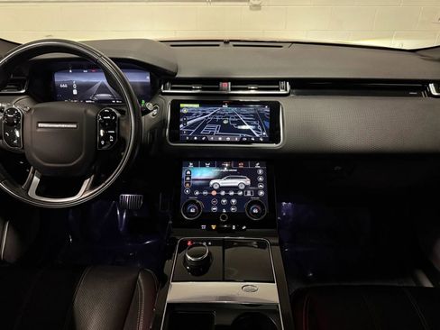 Used 2019 Land Rover Range Rover Velar R-Dynamic SE image 21