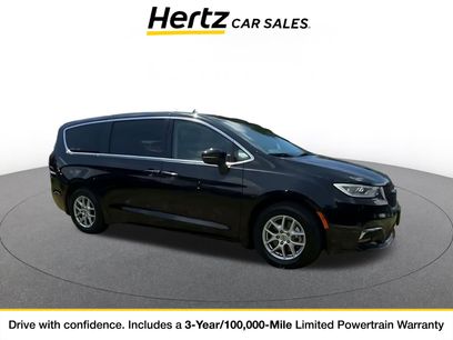 Used 2023 Chrysler Pacifica Touring-L