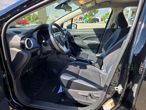 Used 2023 Nissan Versa SV image 27