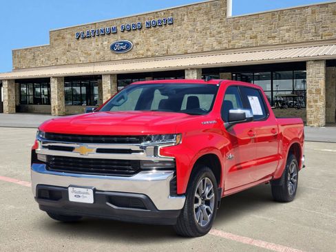 Used 2021 Chevrolet Silverado 1500 LT RWD image 2