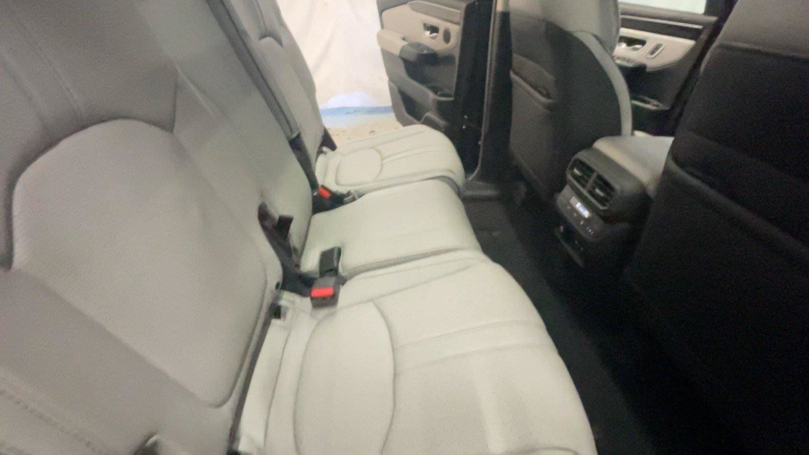 Used 2025 Honda Pilot Elite image 22