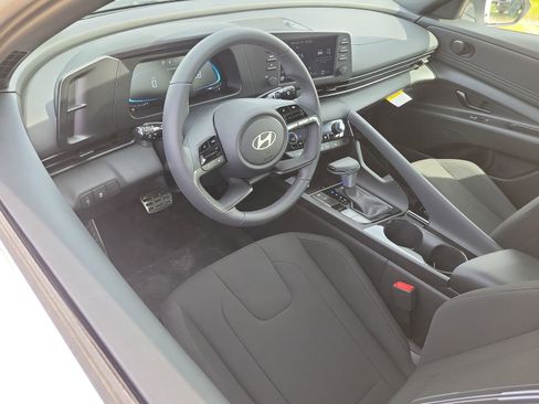 New 2026 Hyundai Elantra SEL Sport Premium FWD image 6