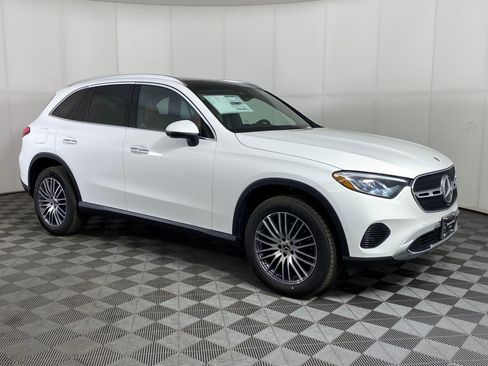 Used 2026 Mercedes-Benz GLC 300 4MATIC image 7