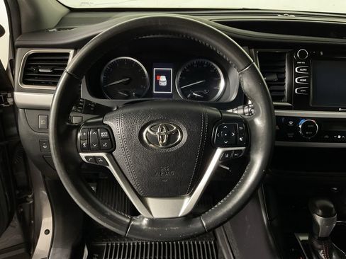 Used 2019 Toyota Highlander SE AWD/4WD image 27