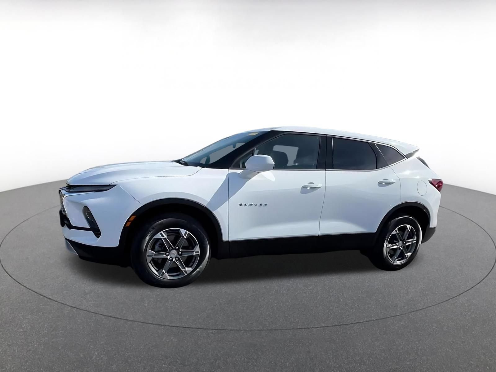 Used 2026 Chevrolet Blazer LT FWD image 7
