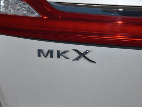 Used 2016 Lincoln MKX Reserve image 28