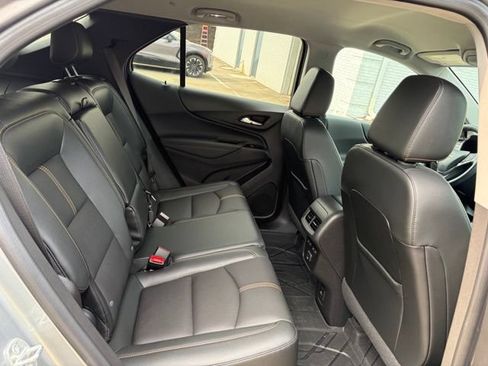 Used 2023 Chevrolet Equinox Premier FWD image 22