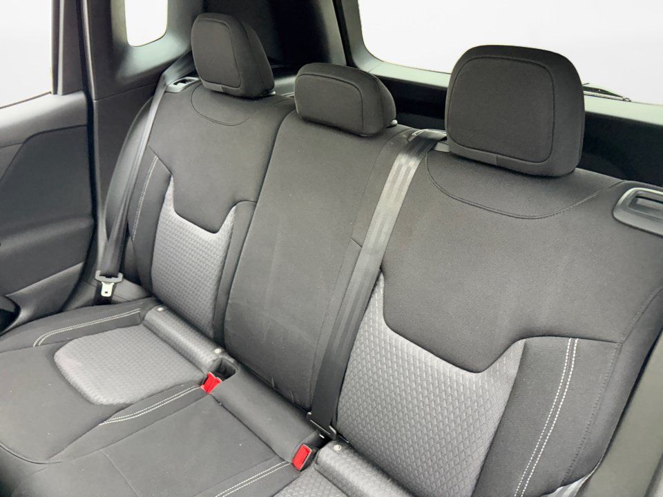 Used 2021 Jeep Renegade Latitude w/ Sun & Sound Group AWD/4WD image 12