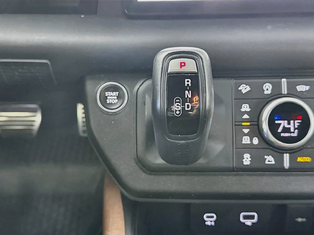 Used 2021 Land Rover Defender 110 X AWD/4WD image 16