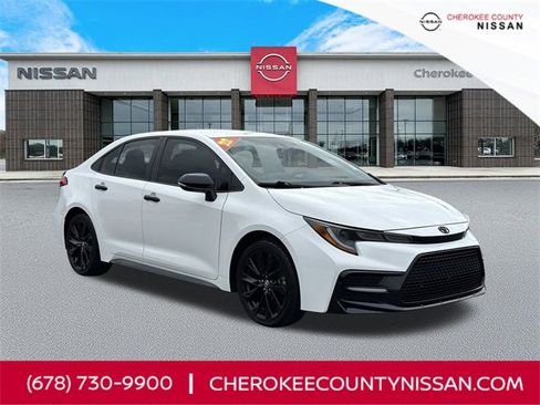Used 2022 Toyota Corolla SE image 1