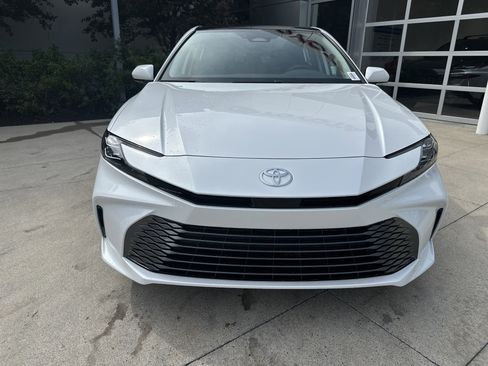 New 2026 Toyota Camry XLE AWD/4WD image 5