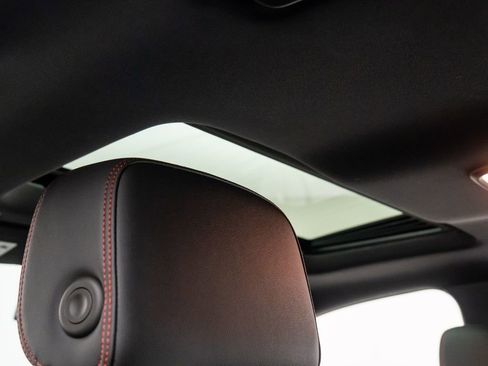 Used 2024 Chevrolet Colorado Z71 w/ Z71 Convenience Package 2 image 19