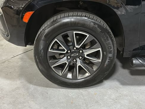 Used 2021 Chevrolet Suburban Z71 AWD/4WD image 8