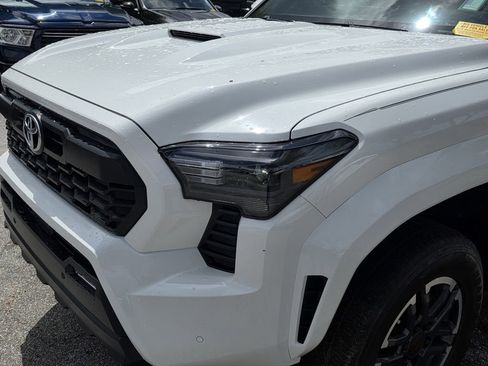 Used 2024 Toyota Tacoma TRD Sport w/ TRD Sport Upgrade Package RWD image 6