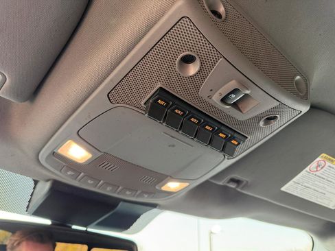 Used 2021 Ford F250 Lariat w/ Tremor Off-Road Package image 25