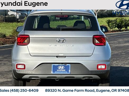New 2026 Hyundai Venue SEL FWD image 5