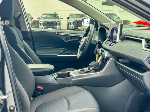 Used 2024 Toyota RAV4 LE image 16