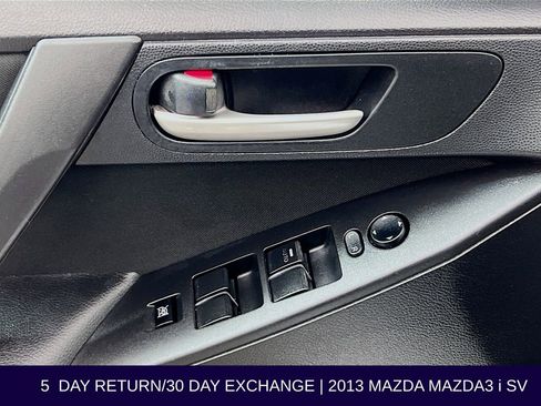 Used 2013 MAZDA MAZDA3 i SV image 20
