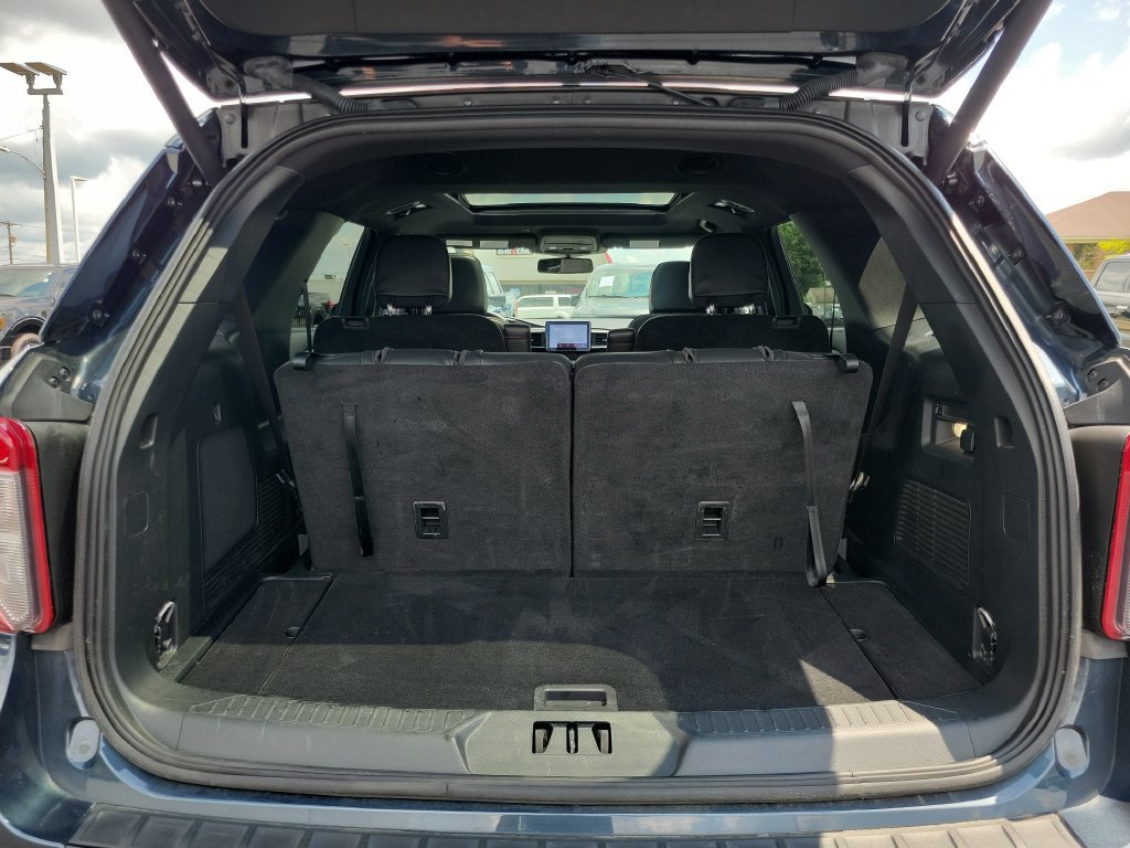 Certified 2024 Ford Explorer ST-Line w/ Class IV Trailer Tow Package AWD/4WD image 10