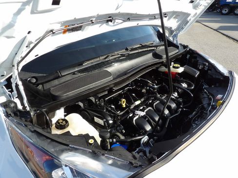 Used 2022 Ford Transit Connect XL image 40