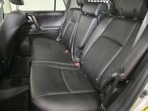 Used 2023 Toyota 4Runner TRD Off-Road Premium AWD/4WD image 19